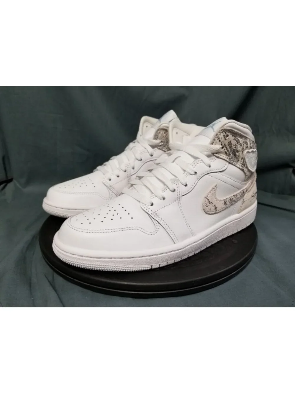 Jordan 1 Mid SE Distressed White Silver Sneakers Mens Size 8 NEW NO BOX!